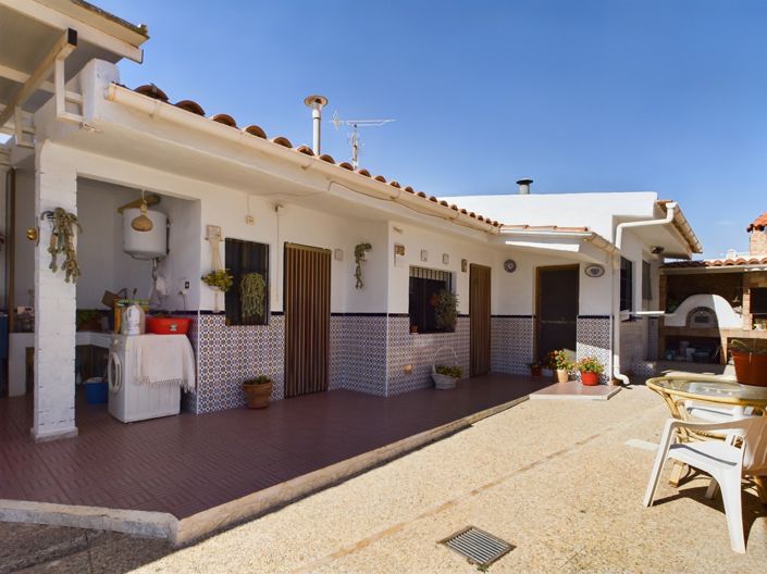 Image No.16-5 Bed Villa for sale