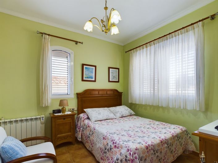 Image No.37-5 Bed Villa for sale