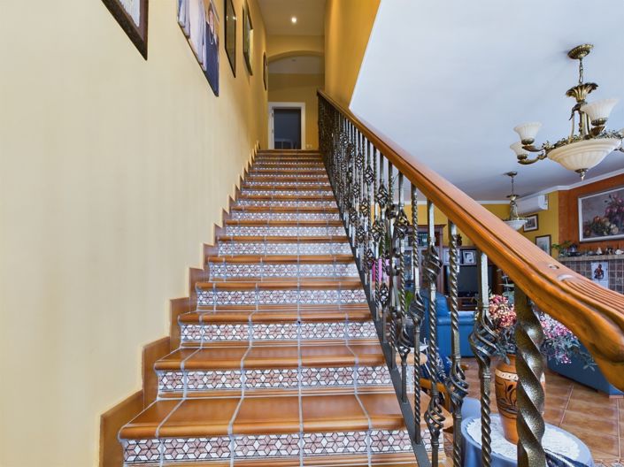 Image No.42-5 Bed Villa for sale