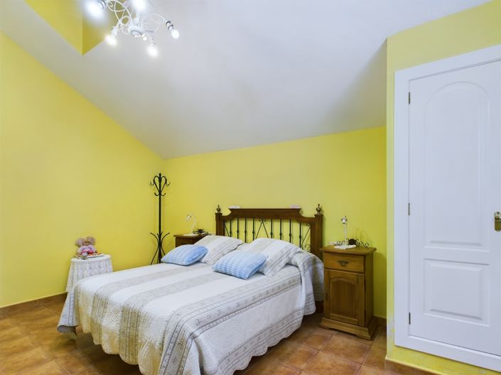 Image No.47-5 Bed Villa for sale