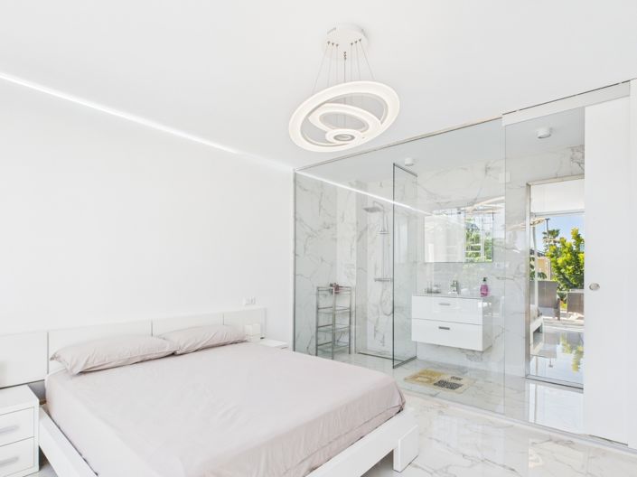 Image No.40-4 Bed Villa for sale