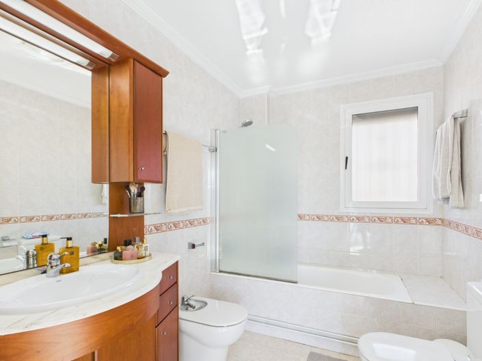 Image No.48-4 Bed Villa for sale