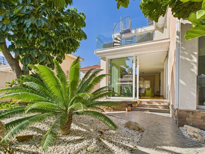 Image No.5-4 Bed Villa for sale