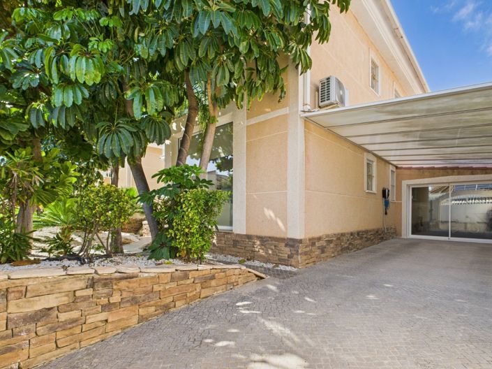 Image No.9-4 Bed Villa for sale