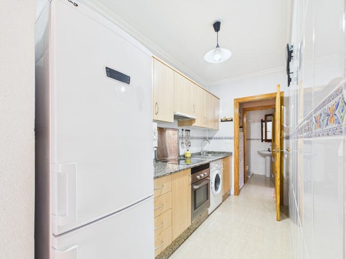 Image No.13-4 Bed Townhouse for sale