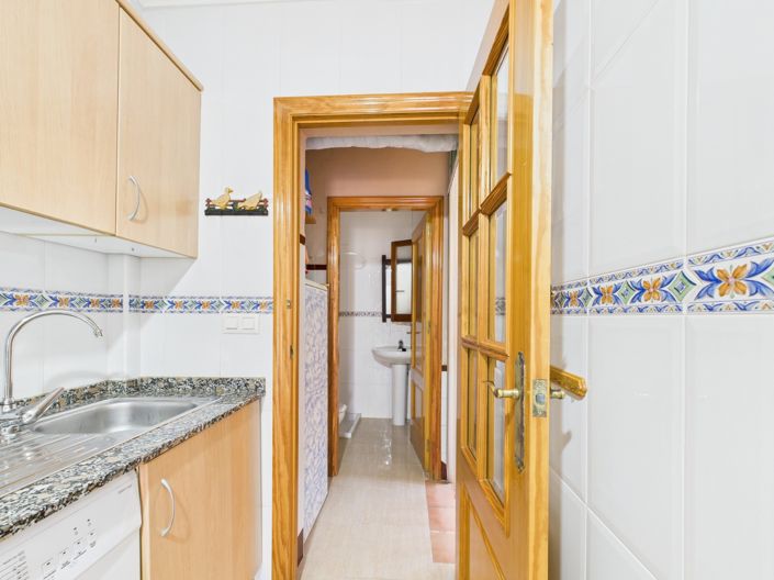 Image No.14-4 Bed Townhouse for sale