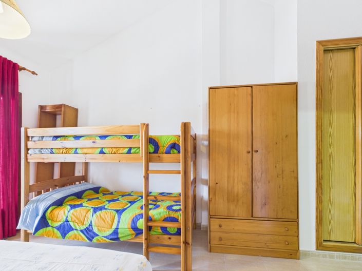 Image No.27-4 Bed Townhouse for sale