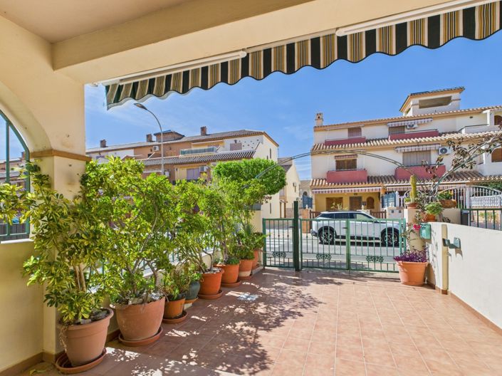 Image No.4-4 Bed Townhouse for sale