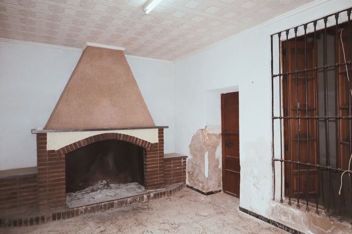 Image No.11-6 Bed Townhouse for sale