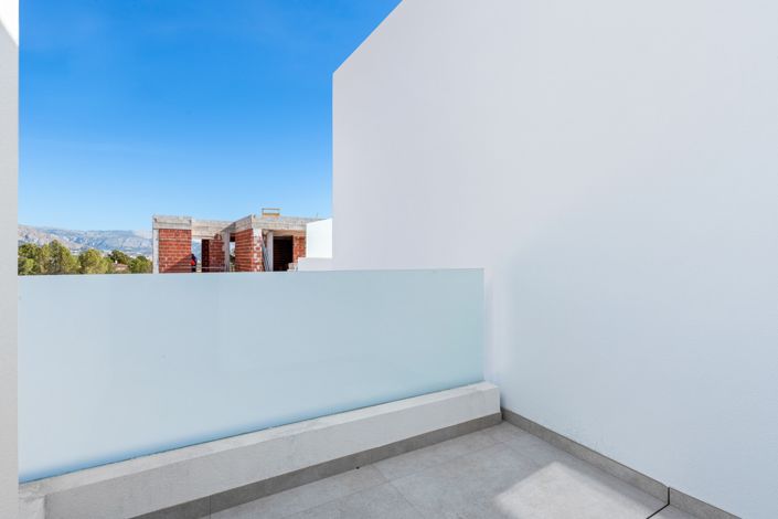 Image No.37-3 Bed Villa for sale