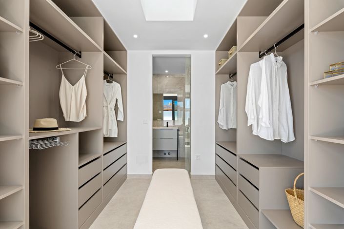 Image No.44-3 Bed Villa for sale