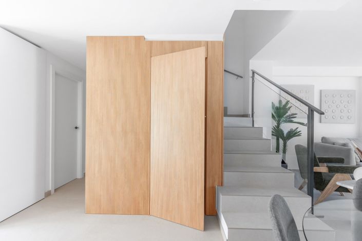 Image No.27-4 Bed Townhouse for sale