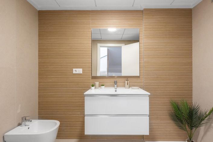 Image No.38-4 Bed Townhouse for sale