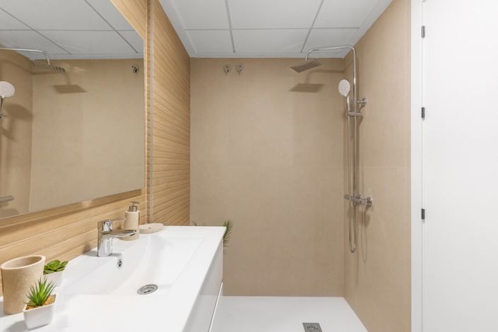 Image No.49-4 Bed Townhouse for sale