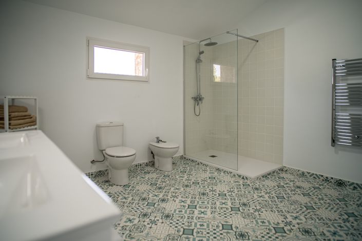 Image No.29-5 Bed Villa for sale