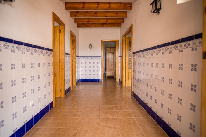 Image No.51-5 Bed Villa for sale