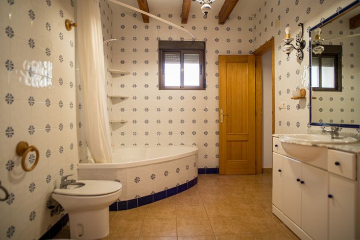 Image No.53-5 Bed Villa for sale