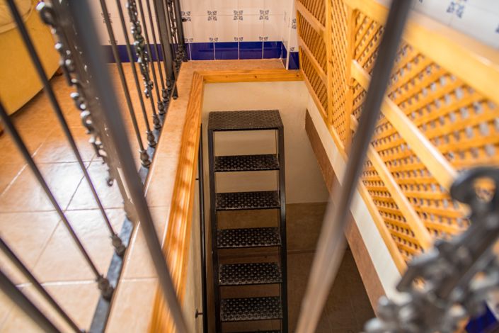 Image No.58-5 Bed Villa for sale