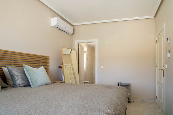 Image No.15-3 Bed Villa for sale