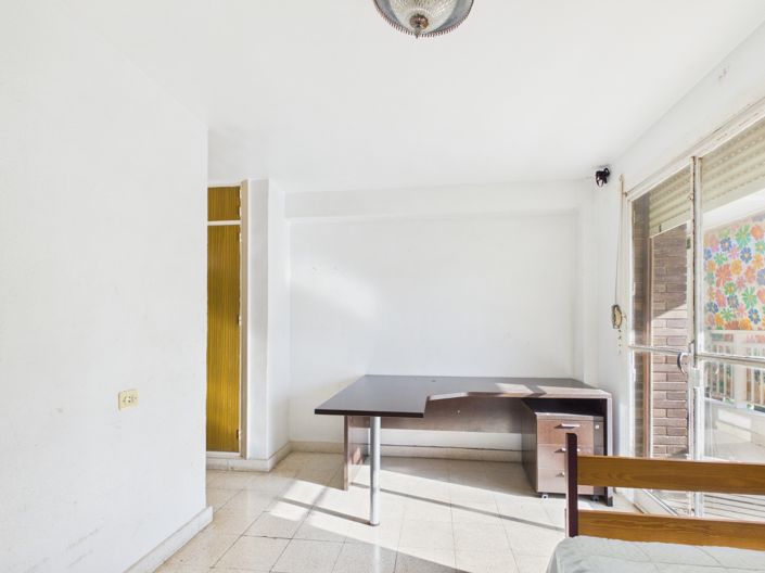 Image No.10-3 Bed Apartment for sale