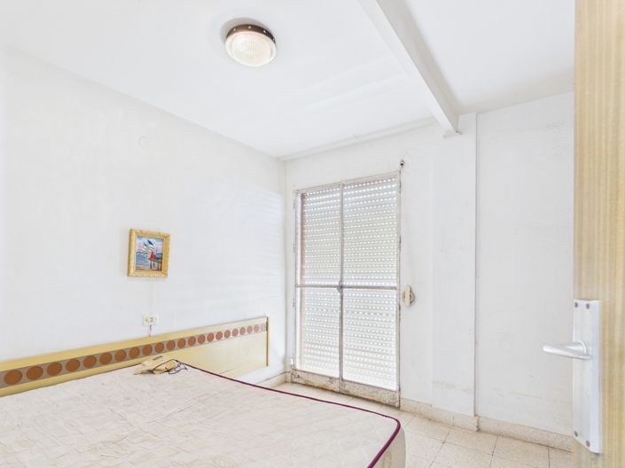 Image No.11-3 Bed Apartment for sale