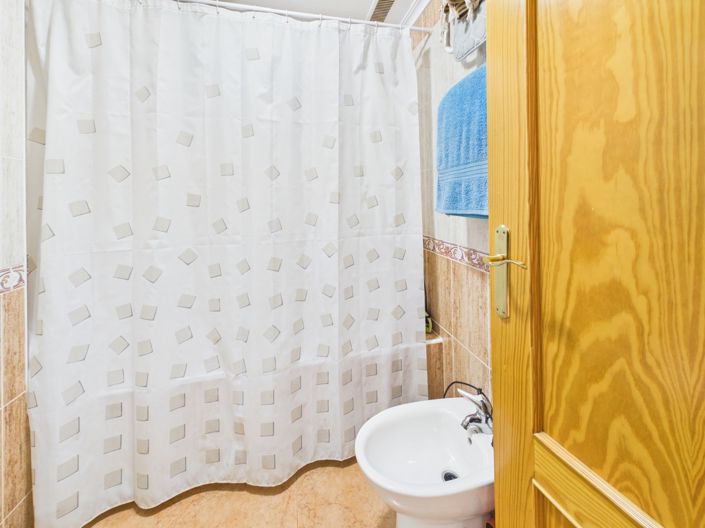 Image No.17-3 Bed Apartment for sale