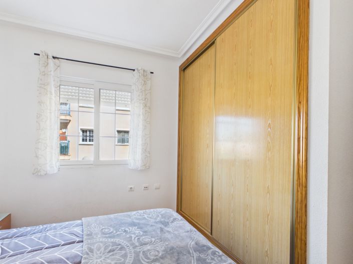 Image No.21-3 Bed Apartment for sale