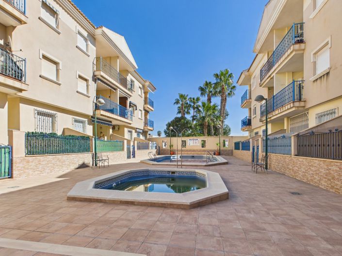 Image No.25-3 Bed Apartment for sale