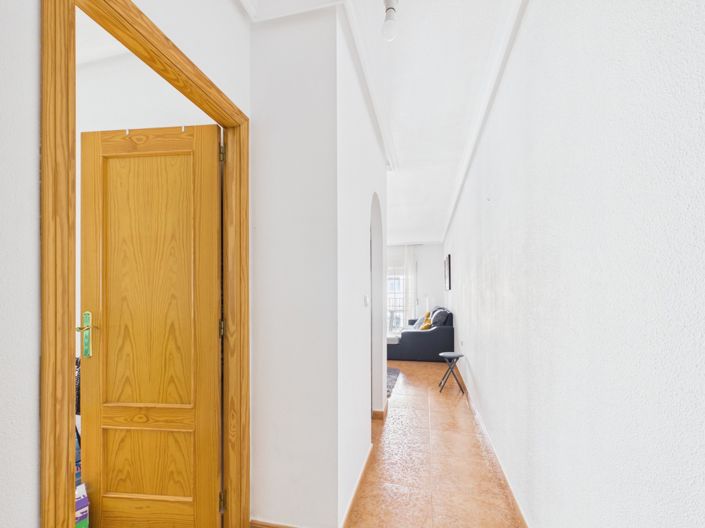 Image No.8-3 Bed Apartment for sale