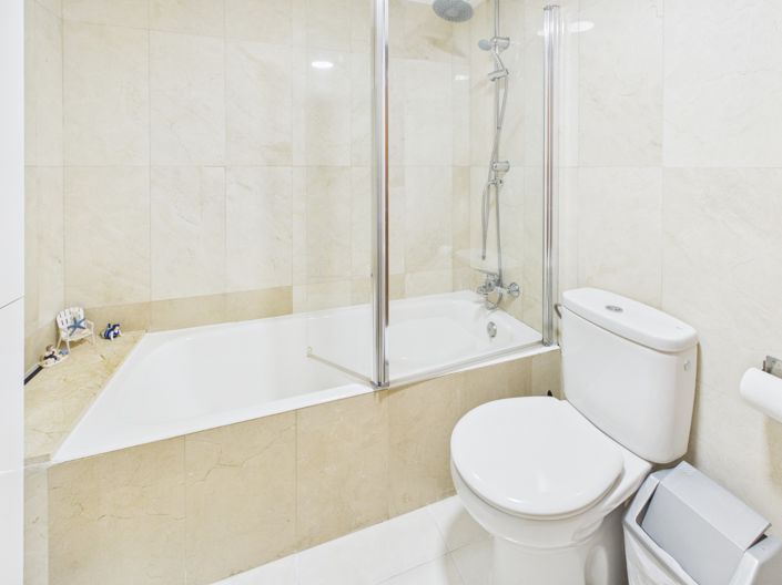 Image No.24-3 Bed Apartment for sale