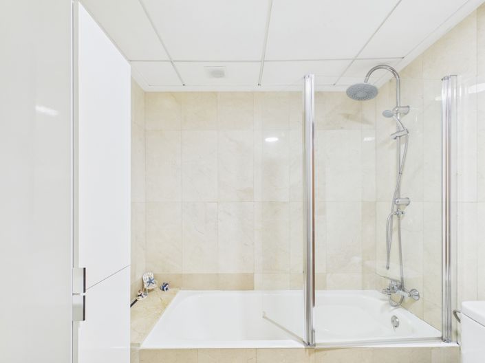 Image No.25-3 Bed Apartment for sale