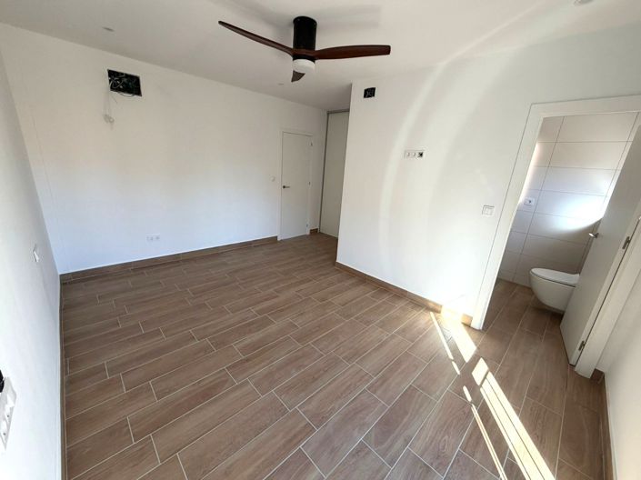 Image No.8-3 Bed Apartment for sale