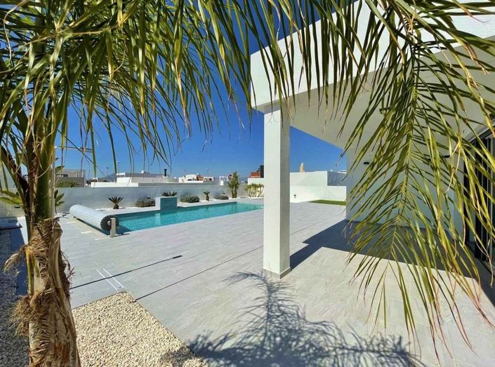 Image No.12-3 Bed Villa for sale