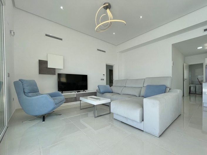 Image No.3-3 Bed Villa for sale