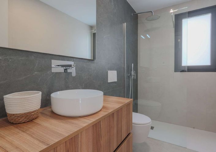 Image No.8-3 Bed Villa for sale