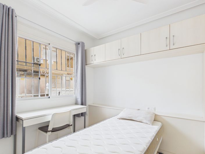 Image No.20-2 Bed Apartment for sale