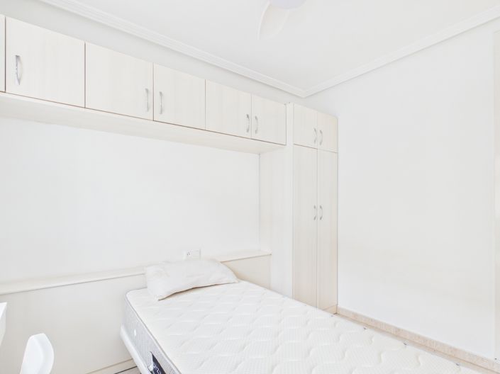 Image No.21-2 Bed Apartment for sale