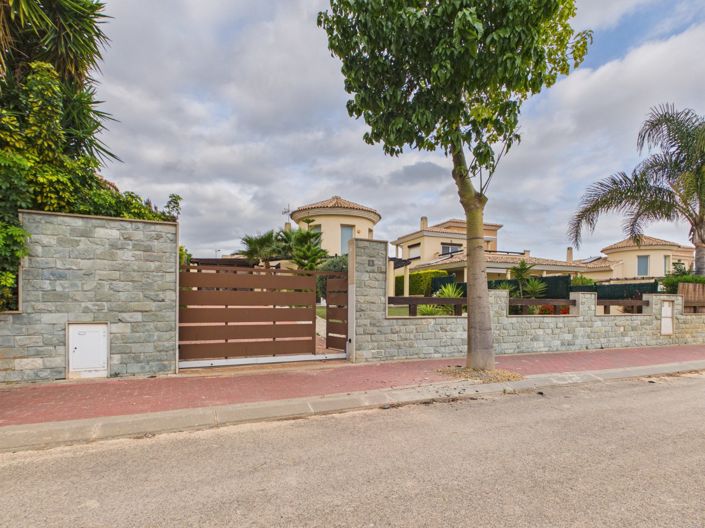Image No.8-3 Bed Villa for sale