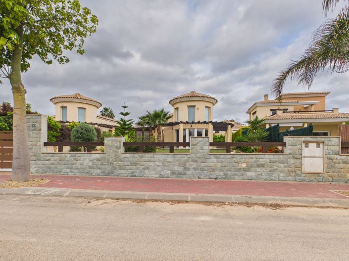 Image No.9-3 Bed Villa for sale