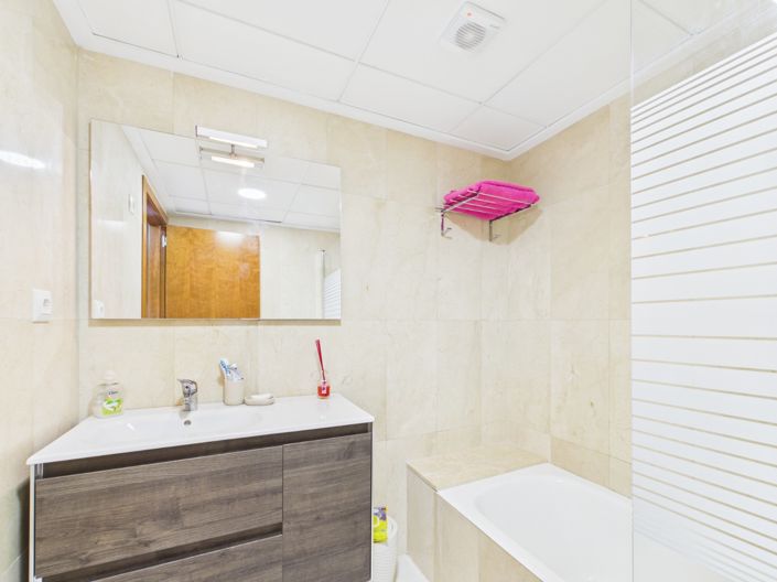 Image No.24-3 Bed Apartment for sale