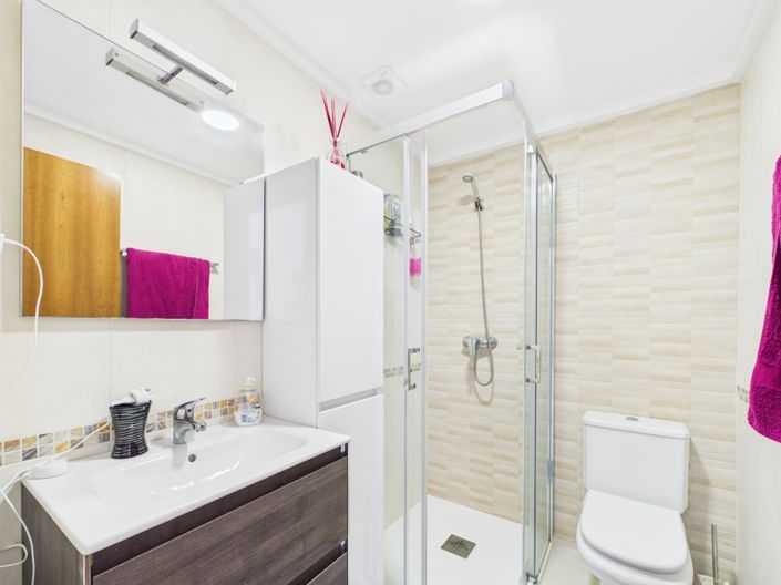 Image No.25-3 Bed Apartment for sale