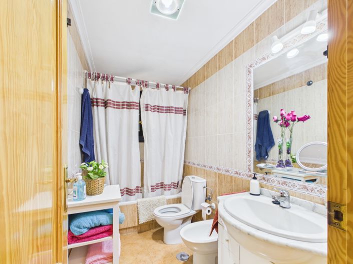 Image No.4-2 Bed Apartment for sale