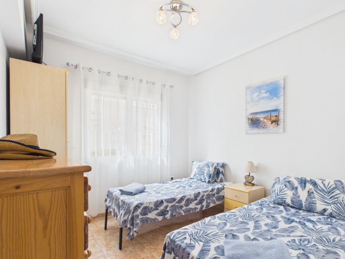 Image No.26-3 Bed Townhouse for sale