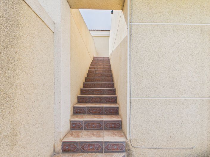 Image No.32-3 Bed Townhouse for sale