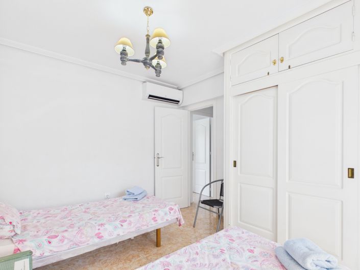 Image No.45-3 Bed Townhouse for sale
