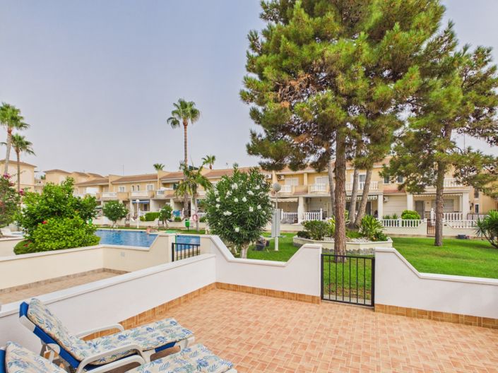 Image No.8-3 Bed Townhouse for sale