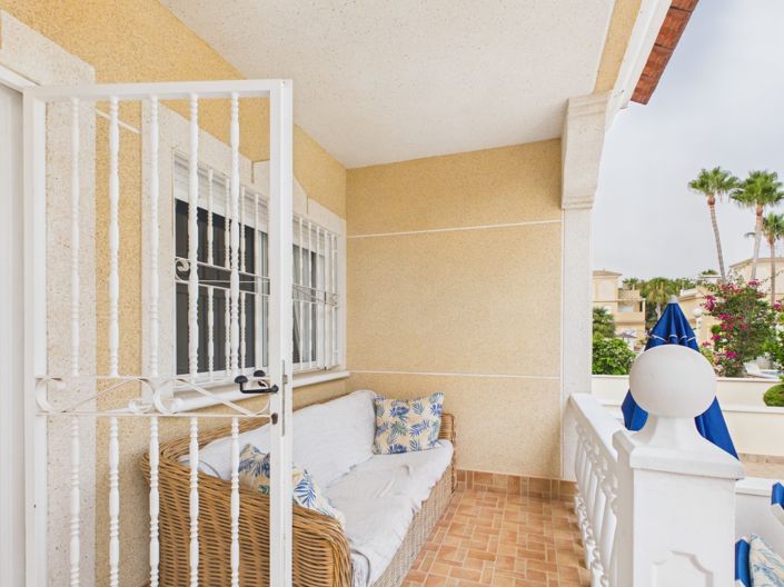 Image No.9-3 Bed Townhouse for sale