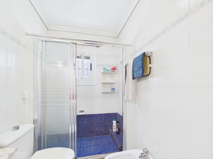 Image No.21-2 Bed Bungalow for sale