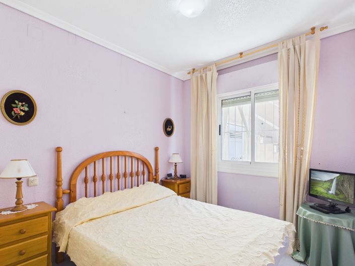 Image No.23-2 Bed Bungalow for sale