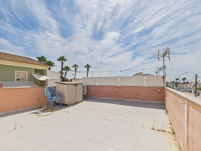 Image No.32-2 Bed Bungalow for sale